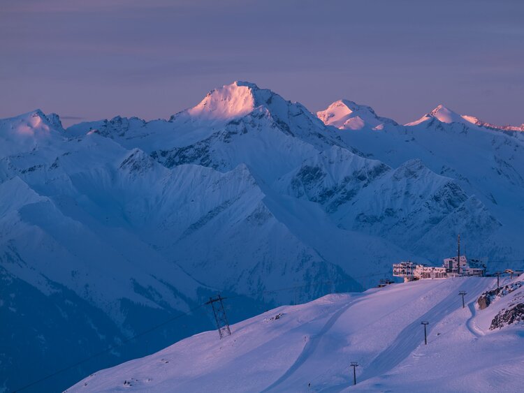 Sicht aus der Bergstation Crap Sogn Gion in Laax | © Danuser-Weisse Arena Gruppe